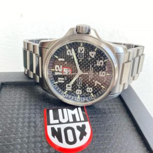 Luminox Carbon Dial