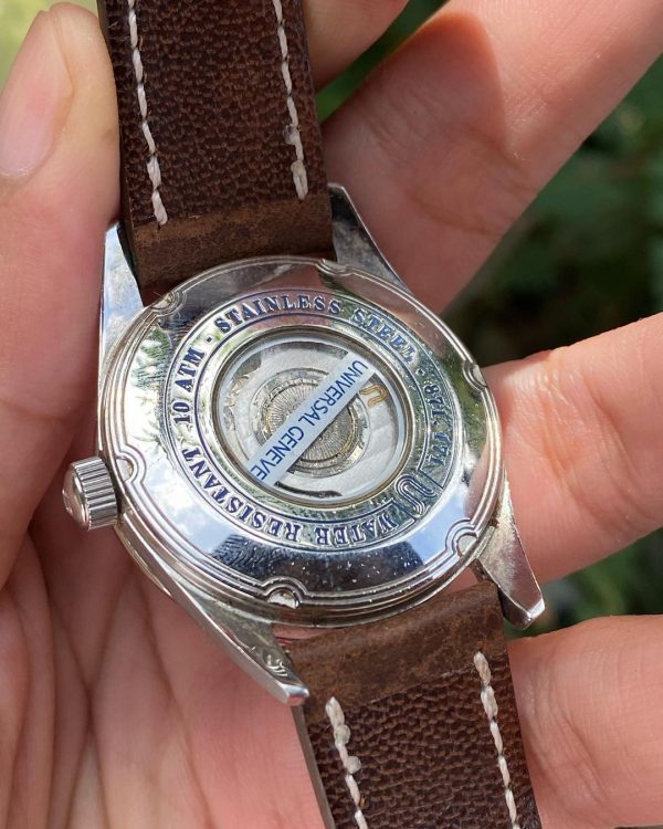 Universal Geneve Enamel Dial