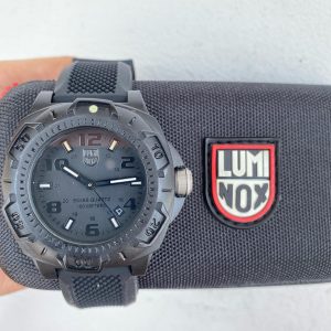 Specification Luminox Full Black