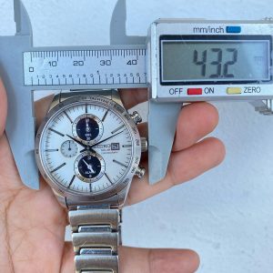 Seiko Panda Solar Chronograph