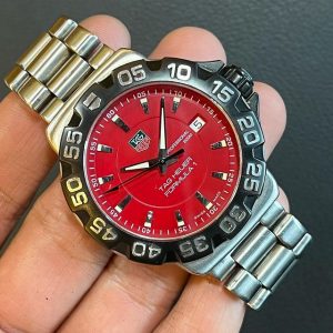 Tag Heuer F1 WAH1112 Red Dial