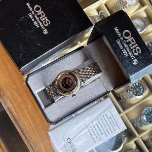 Oris Pointerdate Bulleye