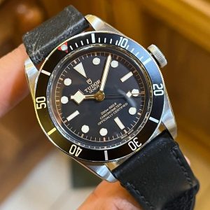 Jual Jam Vintage Tudor Blackbay Leather